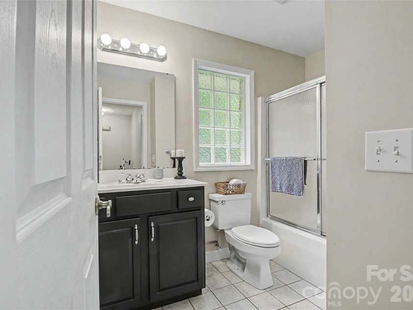 293 Bent Tree Drive, Rutherfordton, NC 28139.  MLS# CAR4381988, YatesRealty ID 25937. Guest Bathroom