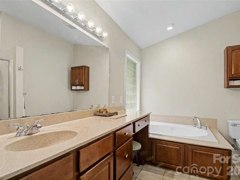 293 Bent Tree Drive, Rutherfordton, NC 28139.  MLS# CAR4381988, YatesRealty ID 25937. Primary Bathroom