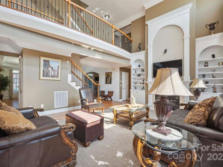 12004 New Bond Drive, Huntersville, NC 28078.  MLS# CAR4273141, YatesRealty ID 25938. 