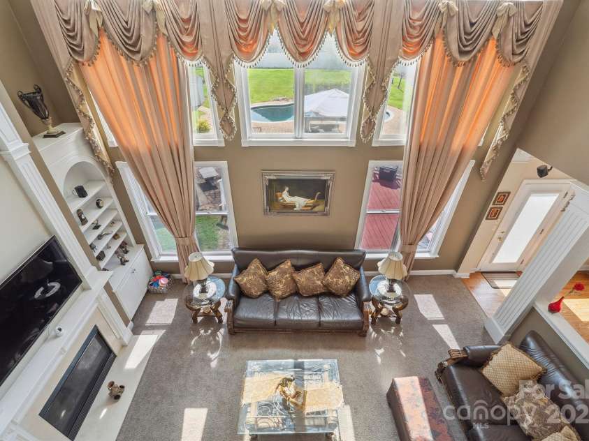 12004 New Bond Drive, Huntersville, NC 28078.  MLS# CAR4273141, YatesRealty ID 25938. 