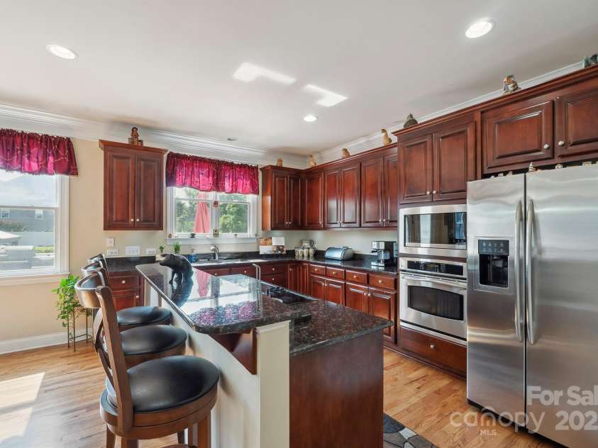 12004 New Bond Drive, Huntersville, NC 28078.  MLS# CAR4273141, YatesRealty ID 25938. 
