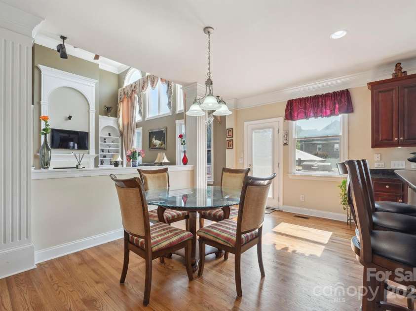 12004 New Bond Drive, Huntersville, NC 28078.  MLS# CAR4273141, YatesRealty ID 25938. 