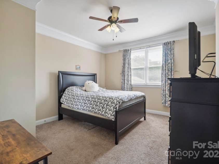 12004 New Bond Drive, Huntersville, NC 28078.  MLS# CAR4273141, YatesRealty ID 25938. 