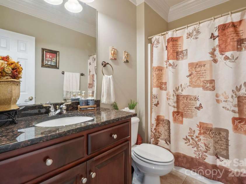 12004 New Bond Drive, Huntersville, NC 28078.  MLS# CAR4273141, YatesRealty ID 25938. 