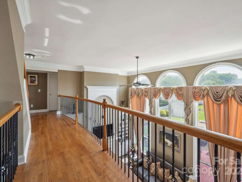 12004 New Bond Drive, Huntersville, NC 28078.  MLS# CAR4273141, YatesRealty ID 25938. 