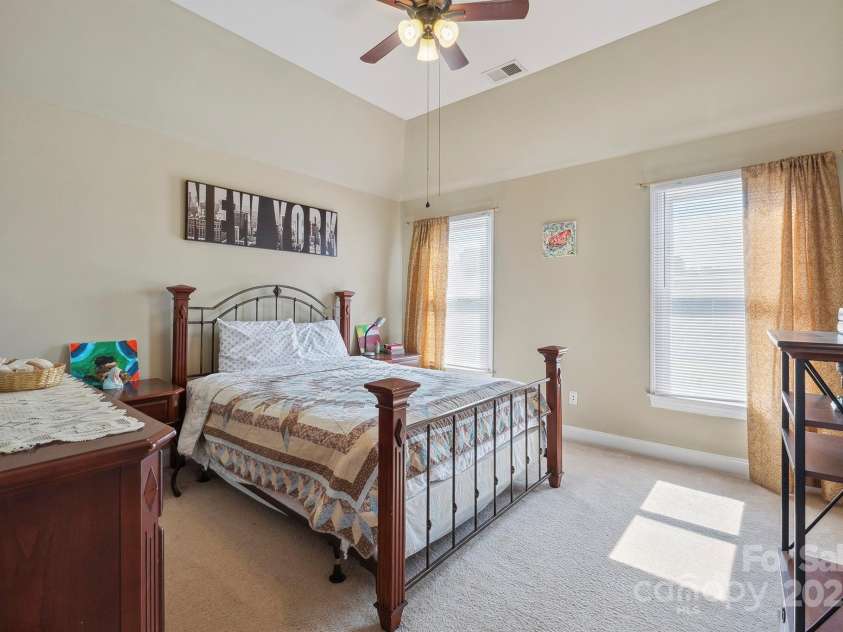 12004 New Bond Drive, Huntersville, NC 28078.  MLS# CAR4273141, YatesRealty ID 25938. 