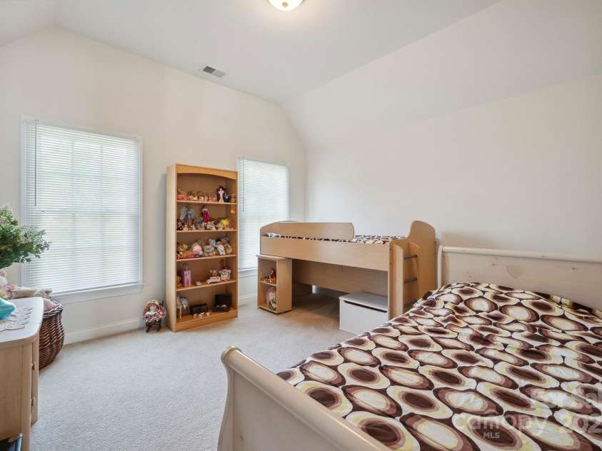 12004 New Bond Drive, Huntersville, NC 28078.  MLS# CAR4273141, YatesRealty ID 25938. 