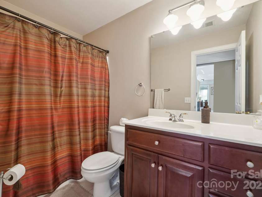 12004 New Bond Drive, Huntersville, NC 28078.  MLS# CAR4273141, YatesRealty ID 25938. 