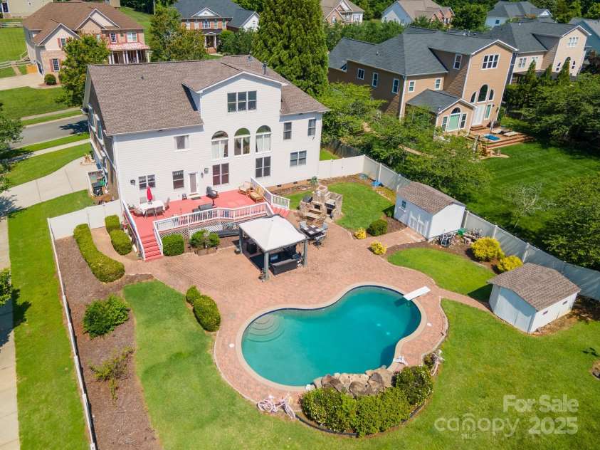 12004 New Bond Drive, Huntersville, NC 28078.  MLS# CAR4273141, YatesRealty ID 25938. 
