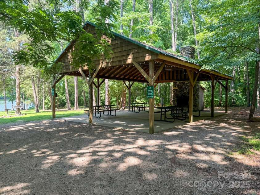 12004 New Bond Drive, Huntersville, NC 28078.  MLS# CAR4273141, YatesRealty ID 25938. 