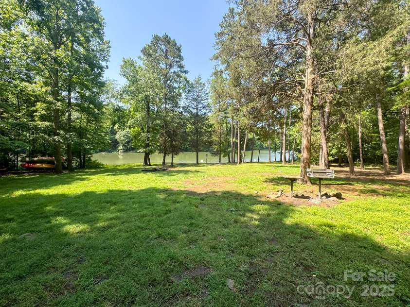12004 New Bond Drive, Huntersville, NC 28078.  MLS# CAR4273141, YatesRealty ID 25938. 