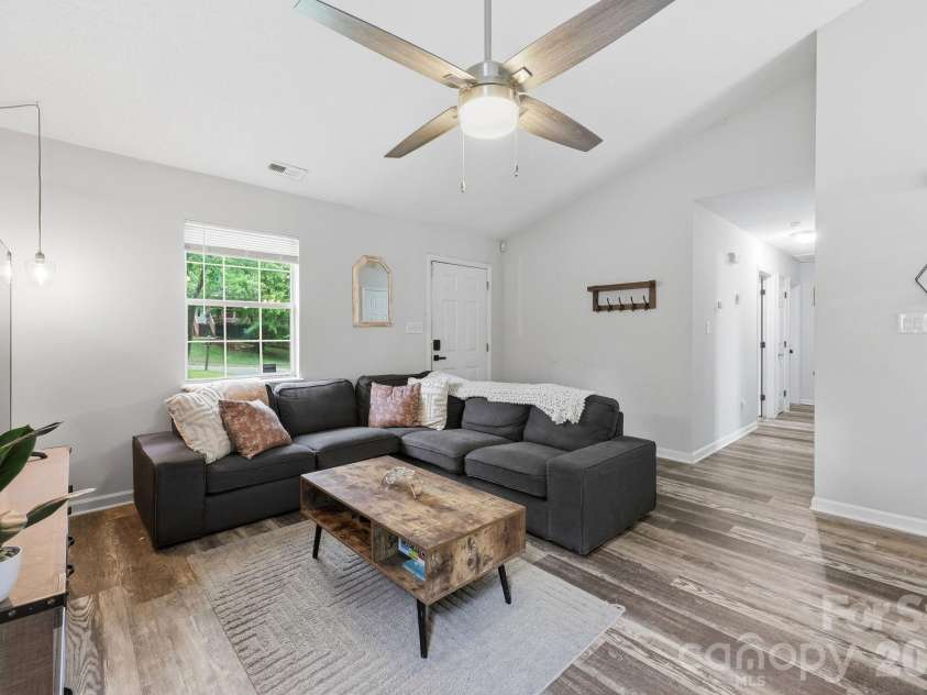 1221 Capps Hollow Drive, Charlotte, NC 28216.  MLS# CAR4378242, YatesRealty ID 25939. 