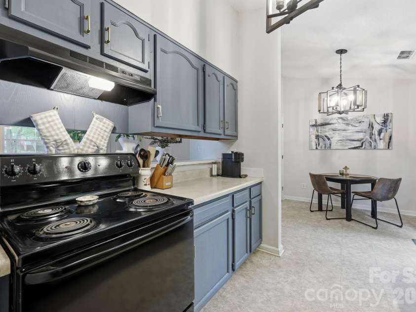 1221 Capps Hollow Drive, Charlotte, NC 28216.  MLS# CAR4378242, YatesRealty ID 25939. 