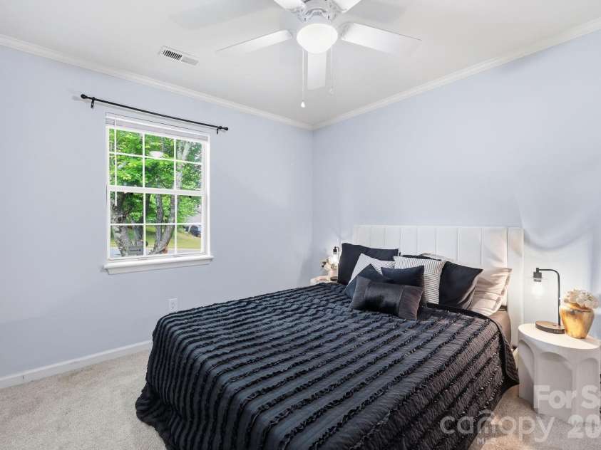 1221 Capps Hollow Drive, Charlotte, NC 28216.  MLS# CAR4378242, YatesRealty ID 25939. 