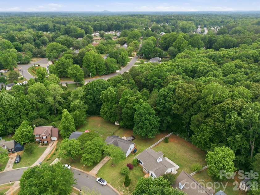 1221 Capps Hollow Drive, Charlotte, NC 28216.  MLS# CAR4378242, YatesRealty ID 25939. 