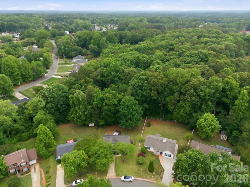1221 Capps Hollow Drive, Charlotte, NC 28216.  MLS# CAR4378242, YatesRealty ID 25939. 