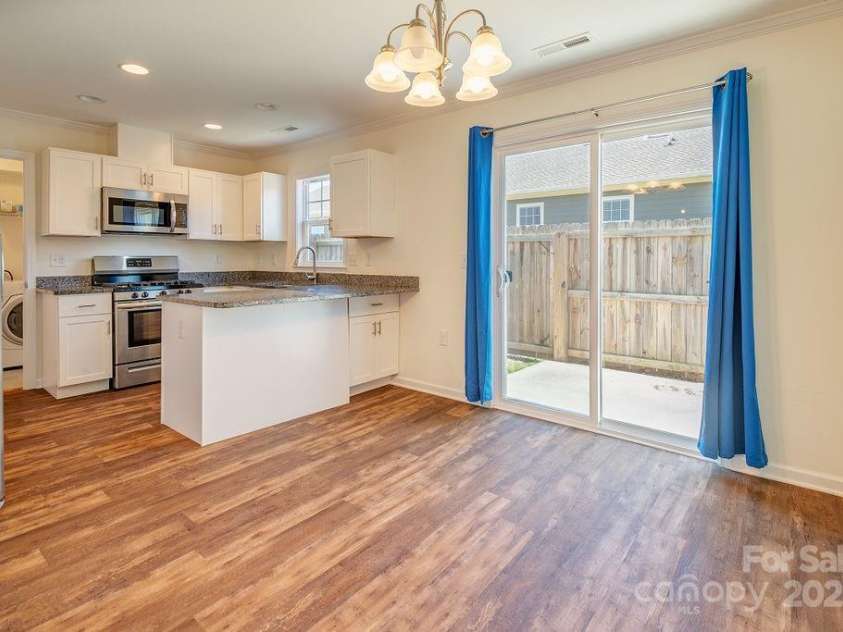 1106 Lynwood Forest Road, Arden, NC 28704.  MLS# CAR4231707, YatesRealty ID 2594. 