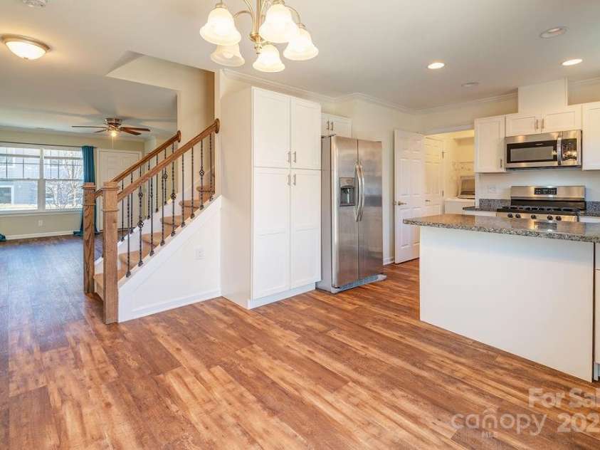 1106 Lynwood Forest Road, Arden, NC 28704.  MLS# CAR4231707, YatesRealty ID 2594. 