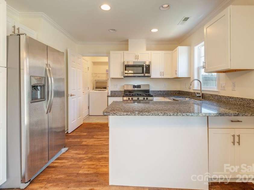 1106 Lynwood Forest Road, Arden, NC 28704.  MLS# CAR4231707, YatesRealty ID 2594. 