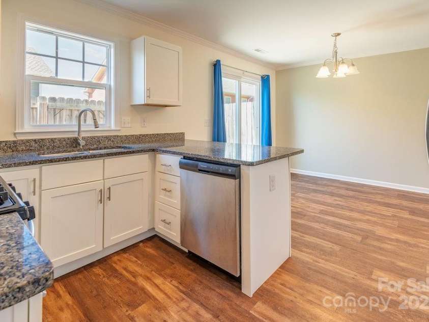 1106 Lynwood Forest Road, Arden, NC 28704.  MLS# CAR4231707, YatesRealty ID 2594. 