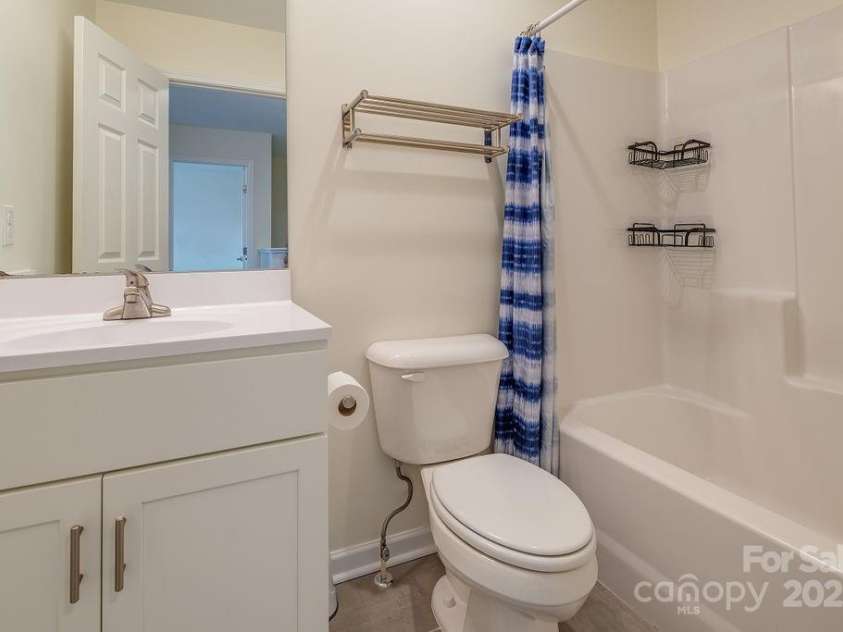 1106 Lynwood Forest Road, Arden, NC 28704.  MLS# CAR4231707, YatesRealty ID 2594. 