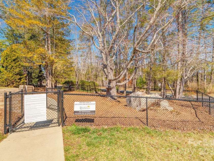 1106 Lynwood Forest Road, Arden, NC 28704.  MLS# CAR4231707, YatesRealty ID 2594. 