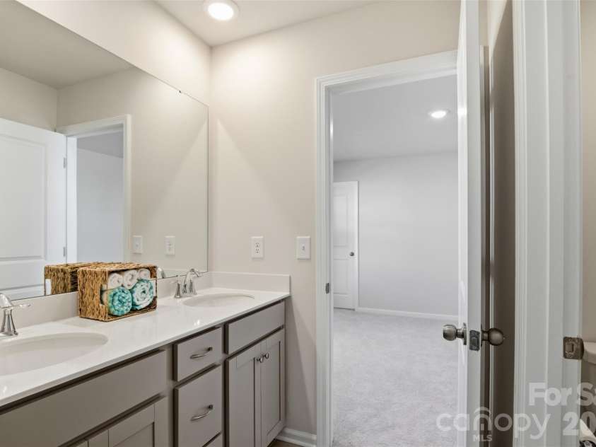 12023 Bishop Castle Drive, Charlotte, NC 28273.  MLS# CAR4346943, YatesRealty ID 2594. 