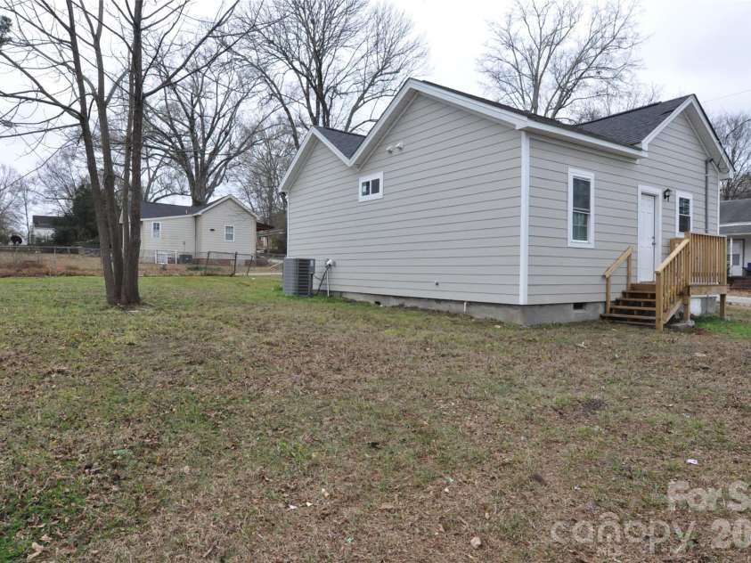 573 Fifth Street, Chester, SC 29706.  MLS# CAR4331567, YatesRealty ID 2594. 