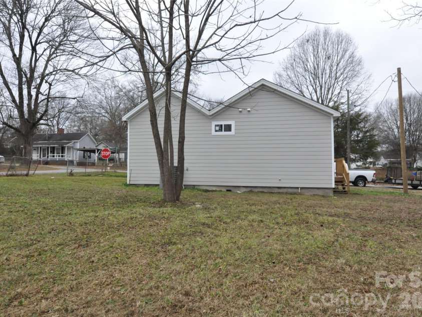 573 Fifth Street, Chester, SC 29706.  MLS# CAR4331567, YatesRealty ID 2594. 