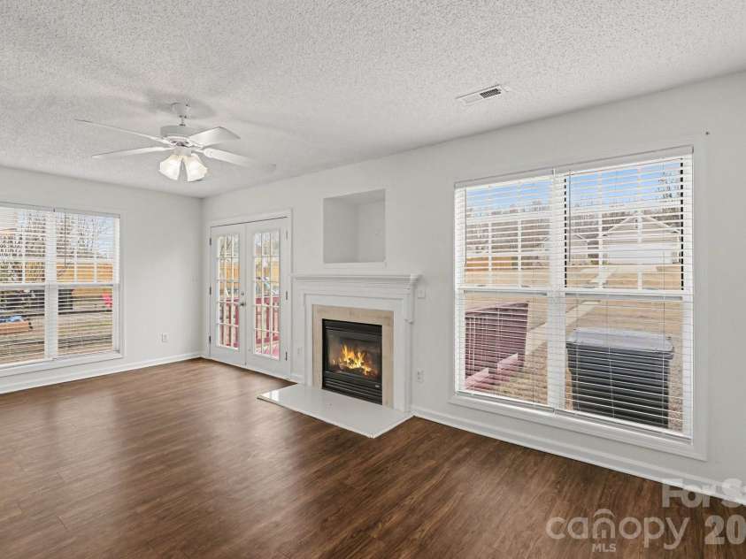 7619 Prairie Rose Lane, Huntersville, NC 28078.  MLS# CAR4346566, YatesRealty ID 25940. 