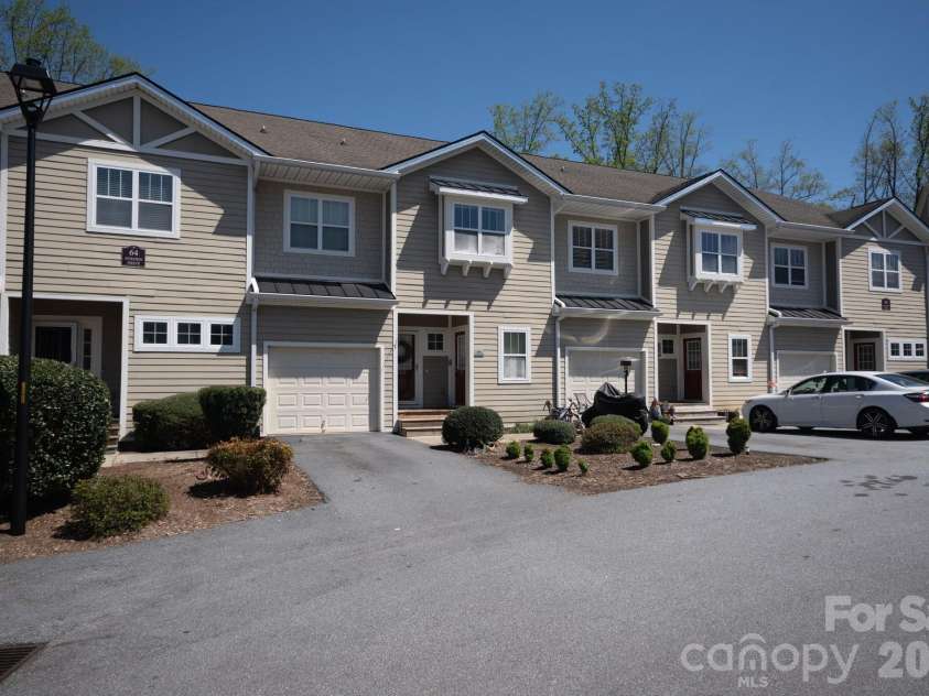 94 Foxden Drive, Fletcher, NC 28732.  MLS# CAR4364312, YatesRealty ID 25941. 