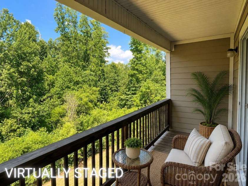 94 Foxden Drive, Fletcher, NC 28732.  MLS# CAR4364312, YatesRealty ID 25941. 