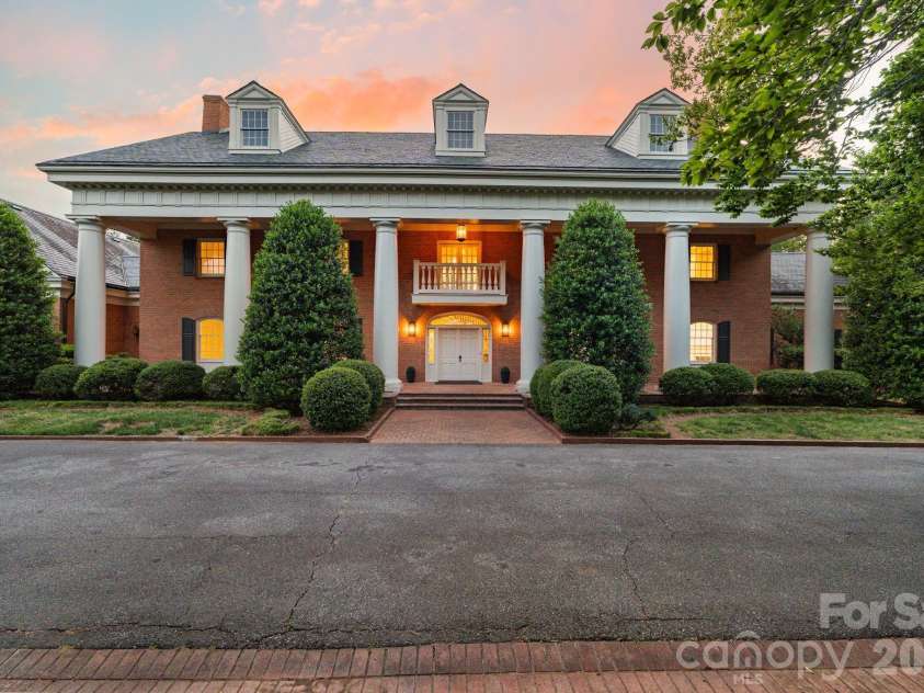 1486 Knolls Drive, Newton, NC 28658.  MLS# CAR4374306, YatesRealty ID 25942. 