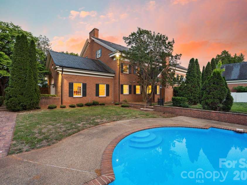 1486 Knolls Drive, Newton, NC 28658.  MLS# CAR4374306, YatesRealty ID 25942. 