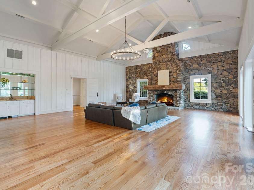 1486 Knolls Drive, Newton, NC 28658.  MLS# CAR4374306, YatesRealty ID 25942. 