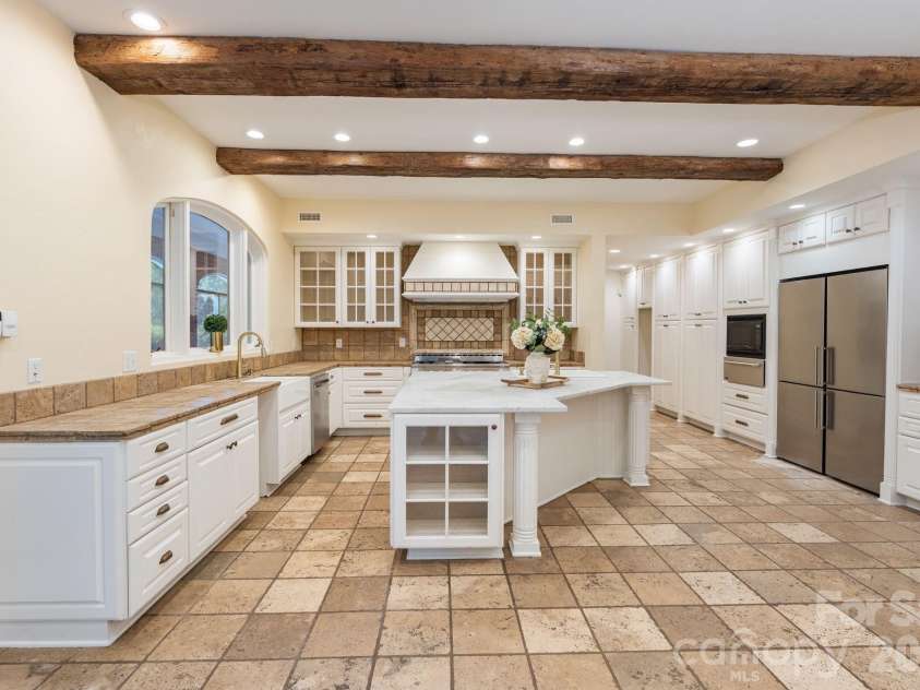 1486 Knolls Drive, Newton, NC 28658.  MLS# CAR4374306, YatesRealty ID 25942. 