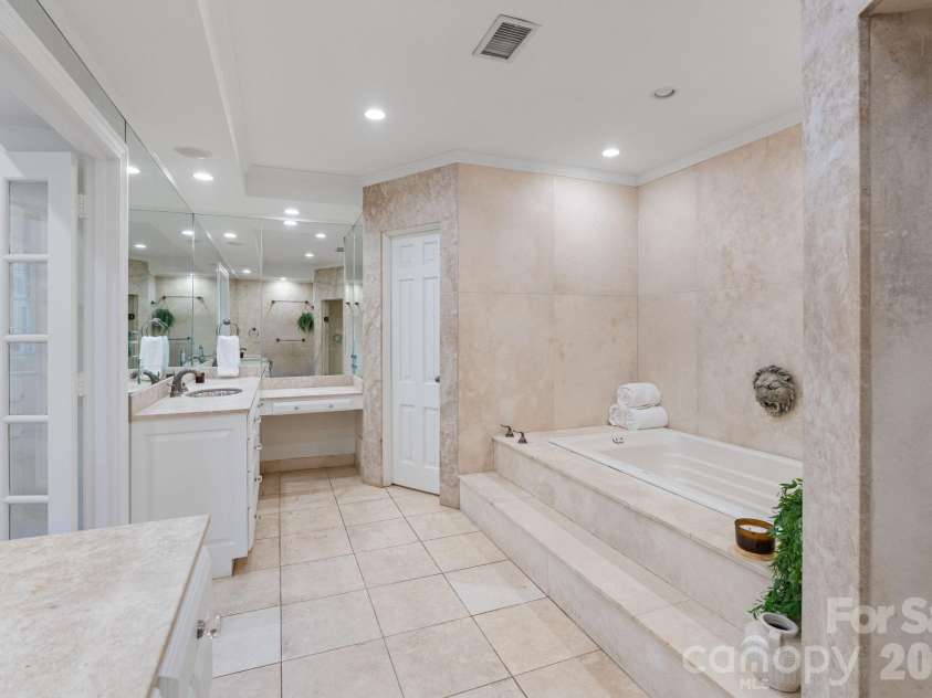 1486 Knolls Drive, Newton, NC 28658.  MLS# CAR4374306, YatesRealty ID 25942. 