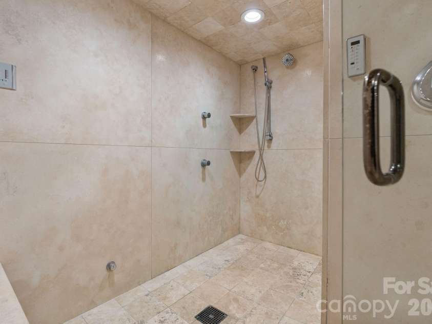1486 Knolls Drive, Newton, NC 28658.  MLS# CAR4374306, YatesRealty ID 25942. 