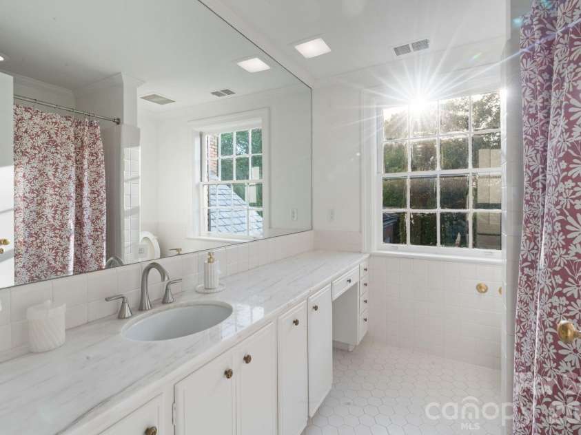 1486 Knolls Drive, Newton, NC 28658.  MLS# CAR4374306, YatesRealty ID 25942. 