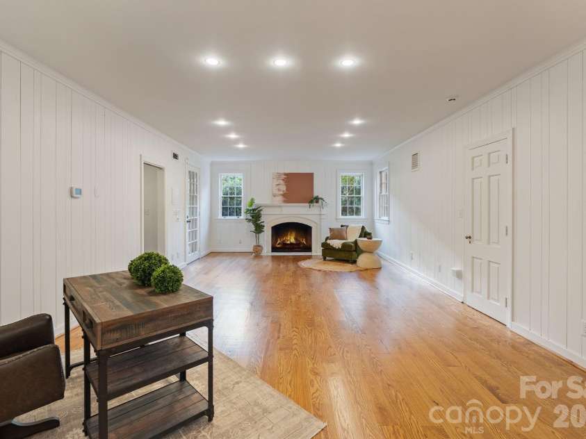 1486 Knolls Drive, Newton, NC 28658.  MLS# CAR4374306, YatesRealty ID 25942. 