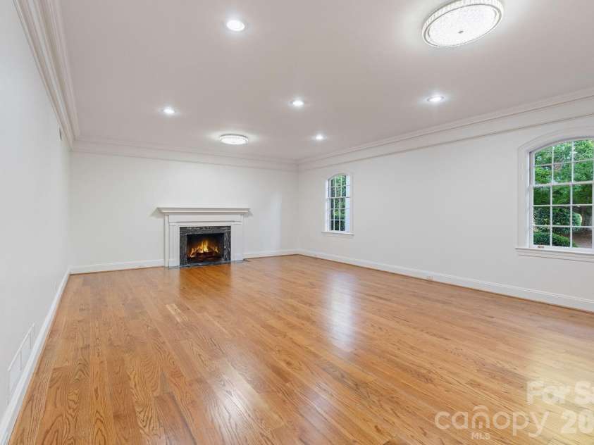 1486 Knolls Drive, Newton, NC 28658.  MLS# CAR4374306, YatesRealty ID 25942. 