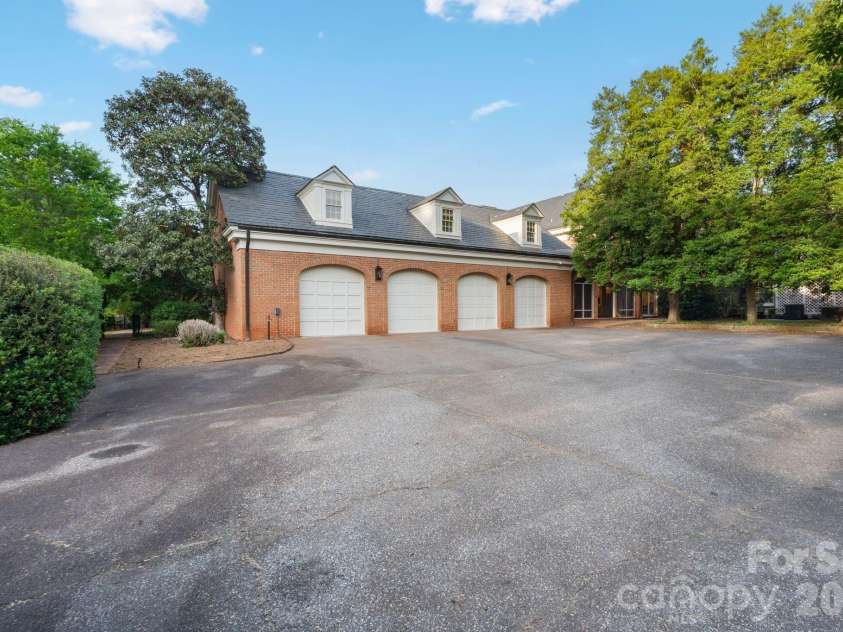 1486 Knolls Drive, Newton, NC 28658.  MLS# CAR4374306, YatesRealty ID 25942. 