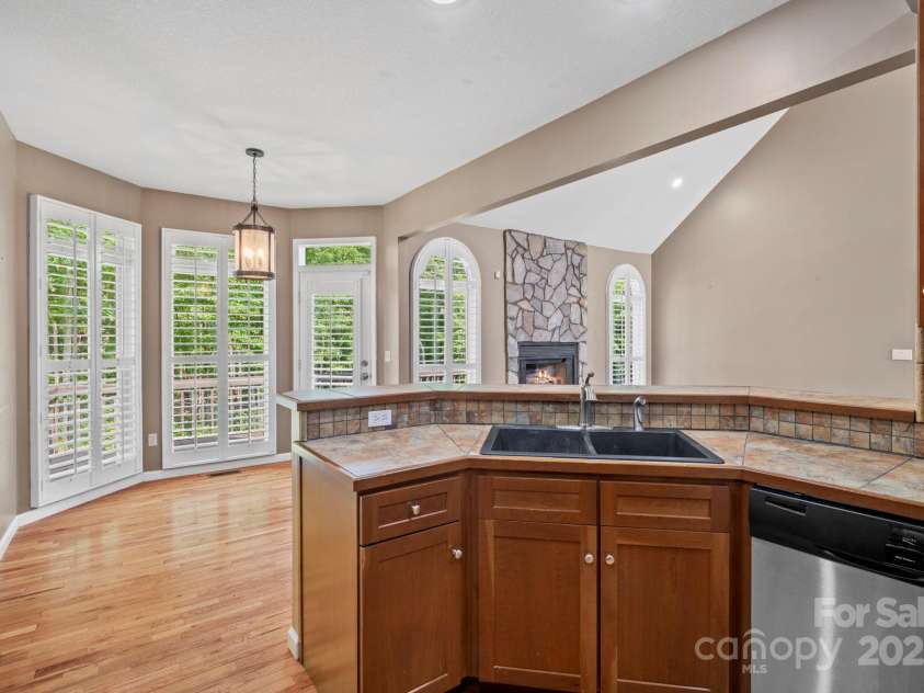 1586 Bull Creek Road, Marshall, NC 28753.  MLS# CAR4262698, YatesRealty ID 25942. 