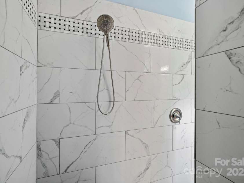 1586 Bull Creek Road, Marshall, NC 28753.  MLS# CAR4262698, YatesRealty ID 25942. 