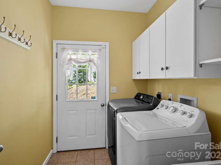 1586 Bull Creek Road, Marshall, NC 28753.  MLS# CAR4262698, YatesRealty ID 25942. 