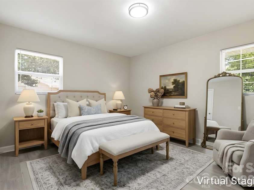 810 Echo Glen Road, Charlotte, NC 28213.  MLS# CAR4386453, YatesRealty ID 25944. Walking into the third bedroom (virtually staged & enhanced).
