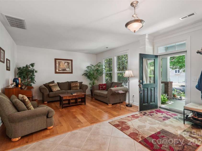 8814 Beaver Creek Drive, Charlotte, NC 28269.  MLS# CAR4211490, YatesRealty ID 25944. 