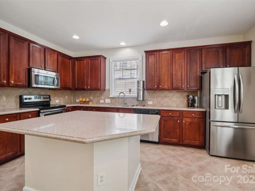 8814 Beaver Creek Drive, Charlotte, NC 28269.  MLS# CAR4211490, YatesRealty ID 25944. 