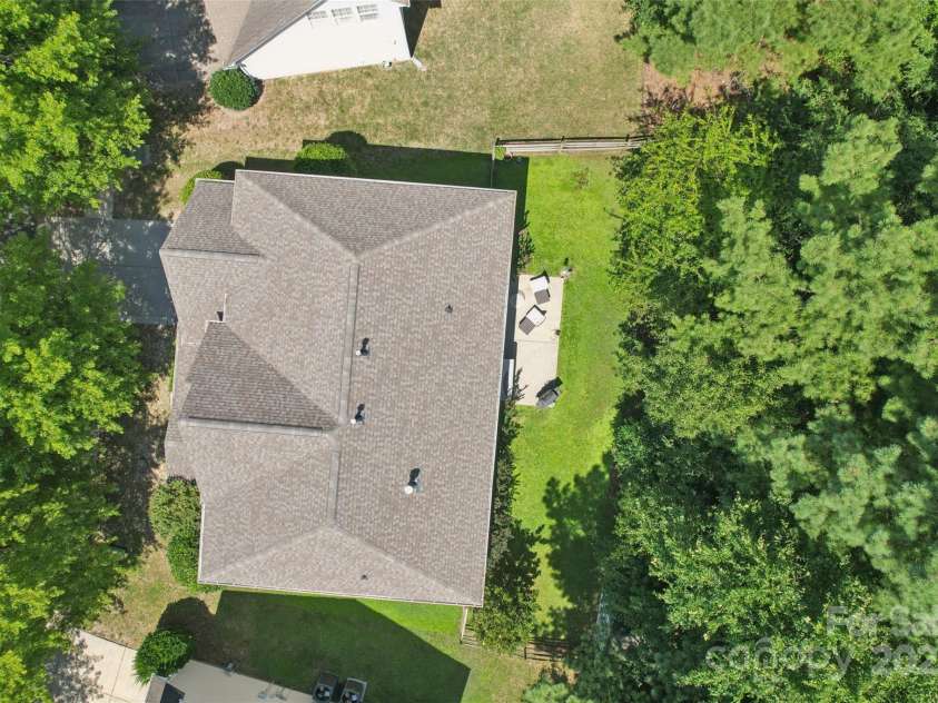 8814 Beaver Creek Drive, Charlotte, NC 28269.  MLS# CAR4211490, YatesRealty ID 25944. 