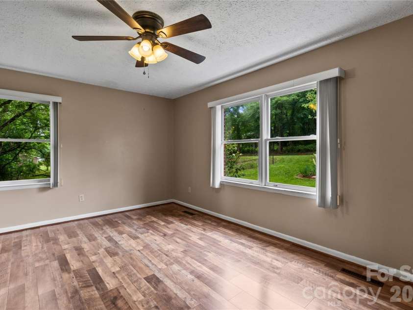 3225 Frank Grigg Drive, Shelby, NC 28150.  MLS# CAR4384403, YatesRealty ID 25945. 